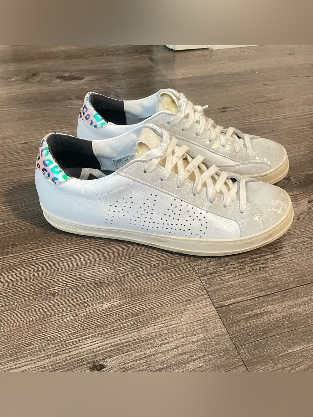 P448 John White Sneakers with Iridescent leopard heel Heart bubble Tongue 7.5